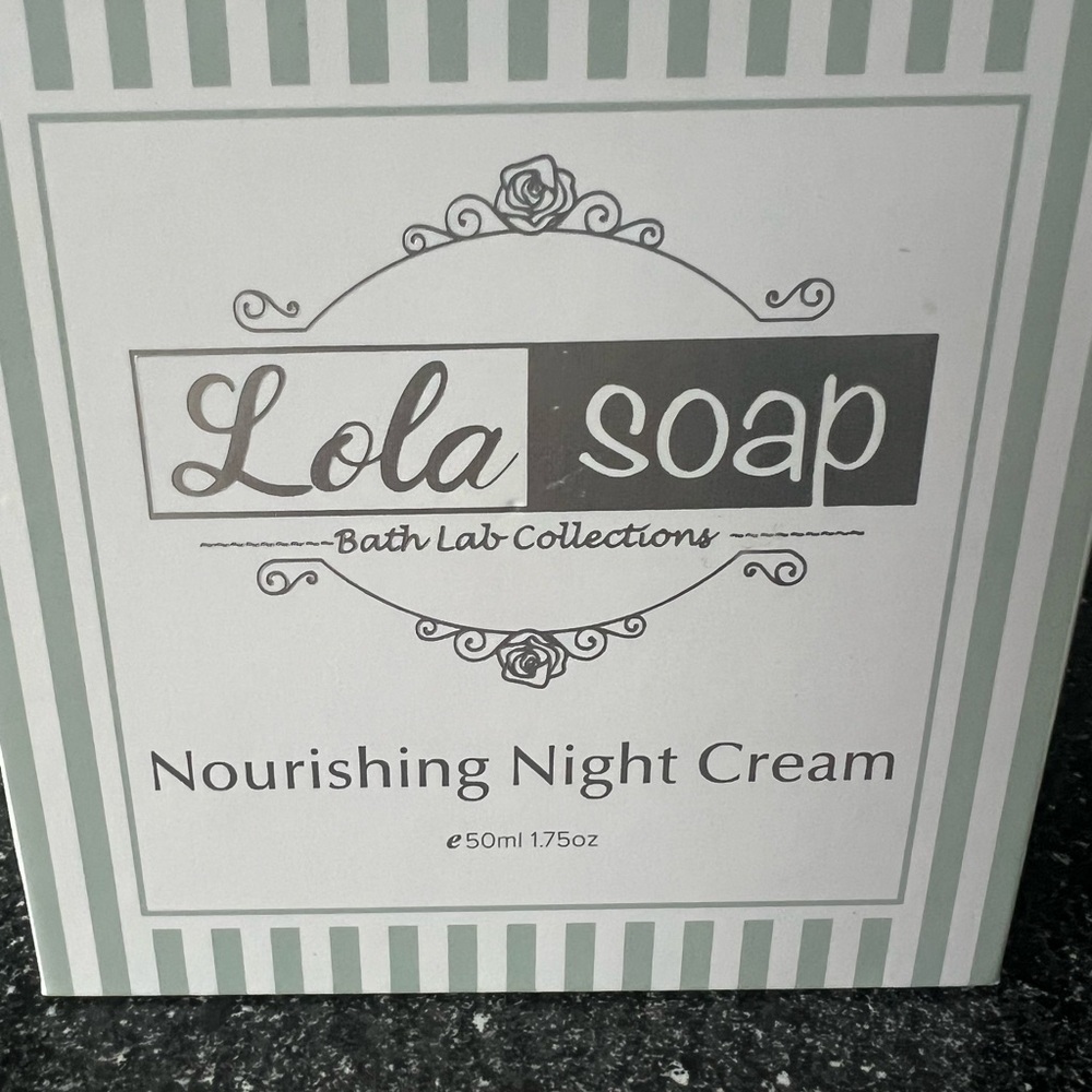 Lola White Moisturizing Night Cream Skincare
